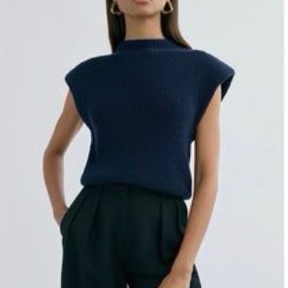 ARITZIA BABATON Hazlitt Sweater Vest